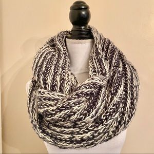 Chunky Knit Infinity Scarf